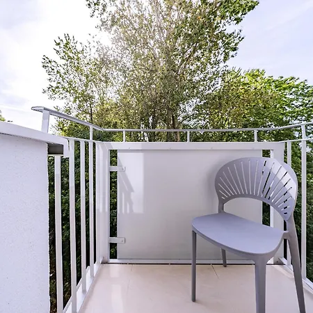 New! Golden Bay - Baltic Sands *